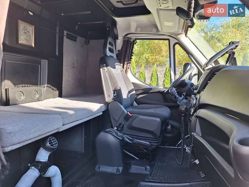 Грузовой фургон Iveco Daily 2021 в Нововолынске