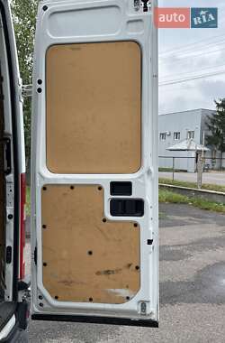 Вантажний фургон Iveco Daily 2012 в 