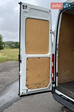 Вантажний фургон Iveco Daily 2012 в 