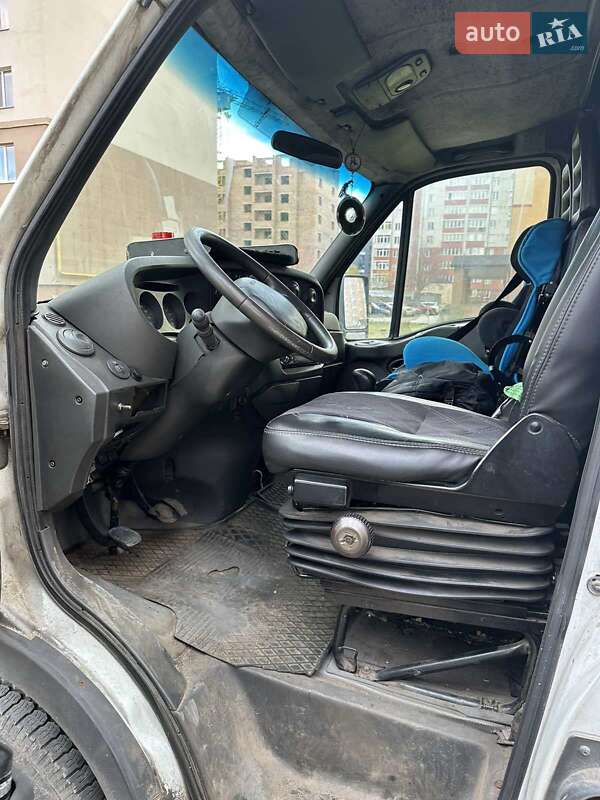 Грузовой фургон Iveco Daily 2004 в Ивано-Франковске