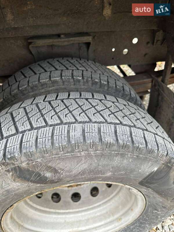 Грузовой фургон Iveco Daily 2004 в Ивано-Франковске