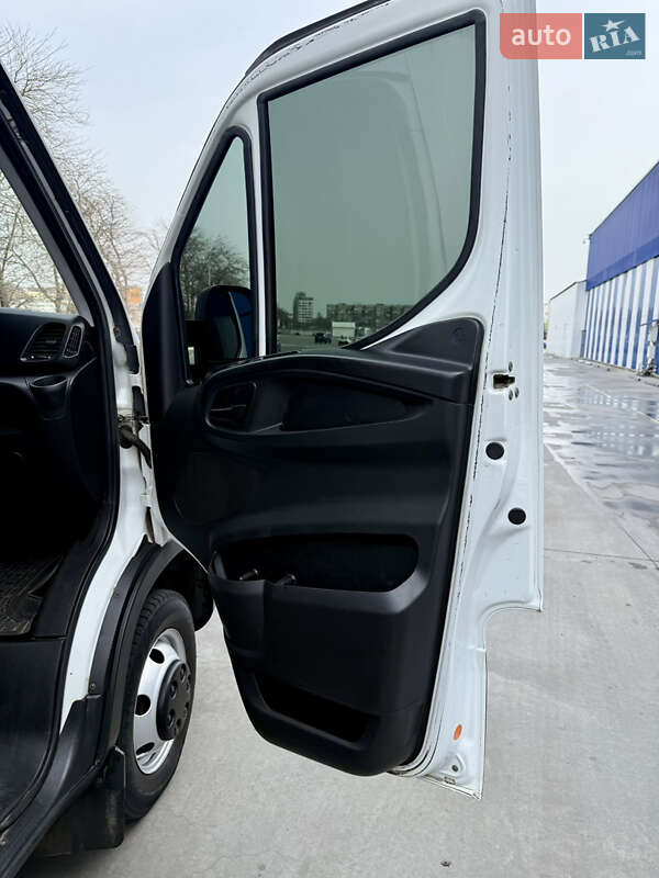 Вантажопасажирський фургон Iveco Daily 2018 в Одесі фото 41 Вантажопасажирський фургон Iveco Daily 2018 в Одесі