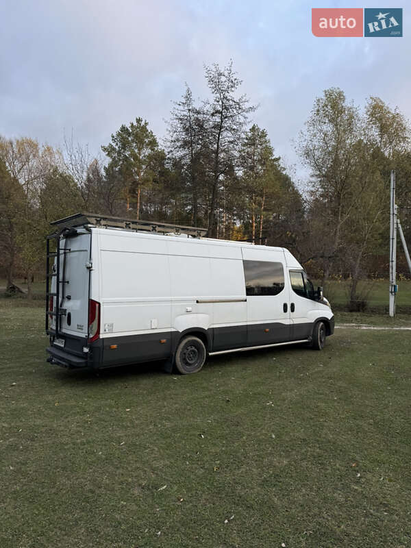 Дом на колесах Iveco Daily 2016 в Киеве