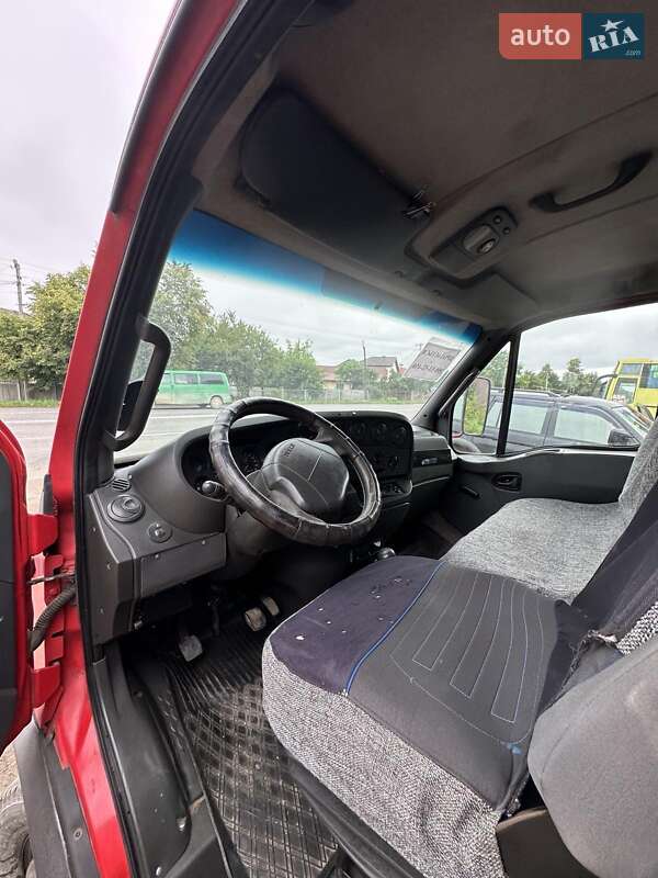 Вантажопасажирський фургон Iveco Daily 2005 в Івано-Франківську