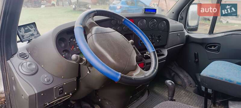 Мікроавтобус вантажний (до 3,5т) Iveco Daily 2002 в Хмельницькому фото 3 Мікроавтобус вантажний (до 3,5т) Iveco Daily 2002 в Хмельницькому