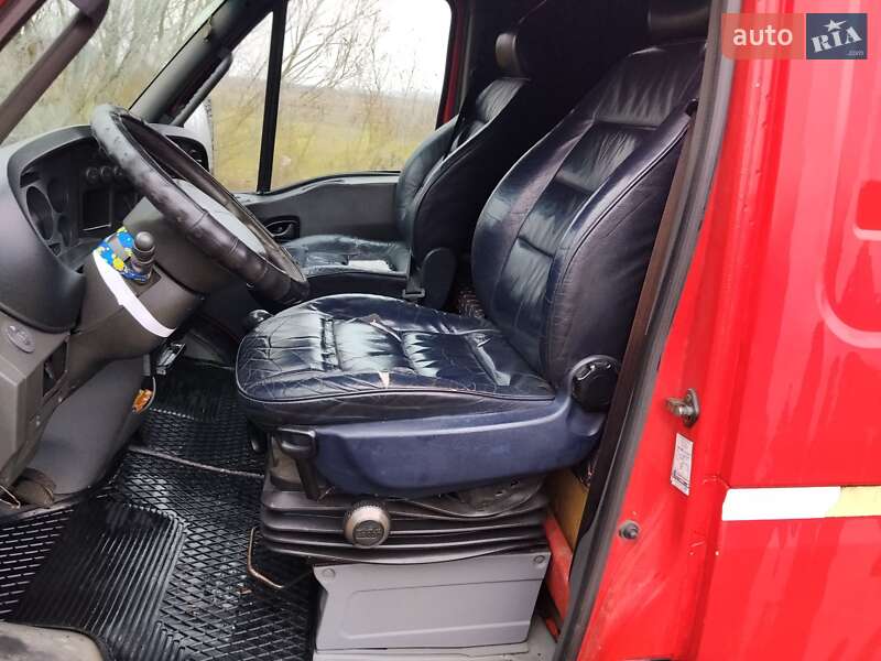 Грузовой фургон Iveco Daily 2004 в Краковце фото 18 Грузовой фургон Iveco Daily 2004 в Краковце