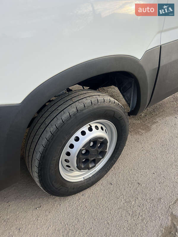 Вантажний фургон Iveco Daily 2022 в Чернівцях фото 12 Вантажний фургон Iveco Daily 2022 в Чернівцях