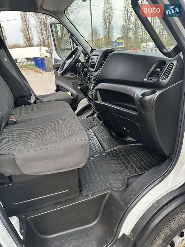 Вантажний фургон Iveco Daily 2015 в Ковелі