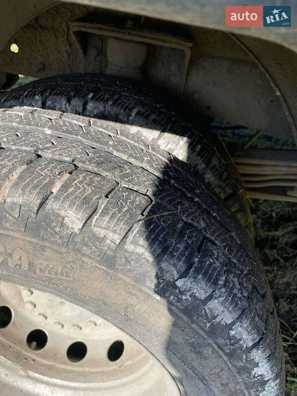 Грузопассажирский фургон Iveco Daily 2000 в Львове