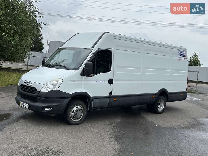 Грузовой фургон Iveco Daily 2012 в Мукачево