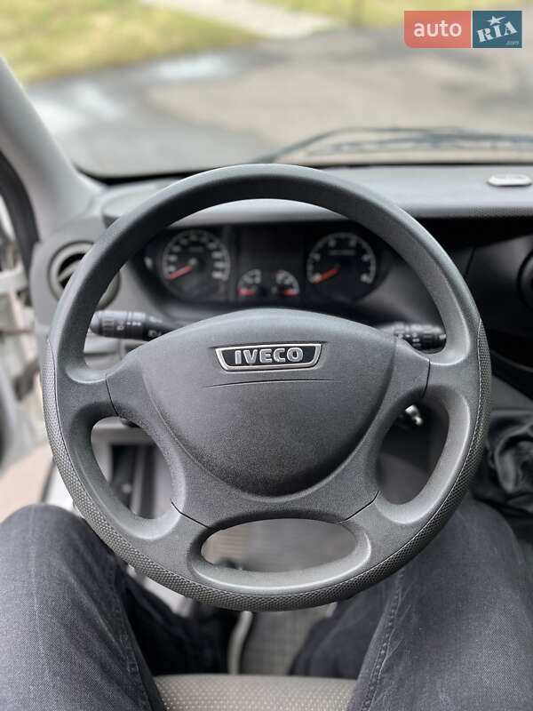 Грузовой фургон Iveco Daily 2012 в Мукачево