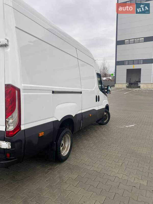 Вантажний фургон Iveco Daily 2019 в Львові