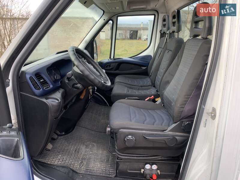 Вантажний фургон Iveco Daily 2016 в Золочеві