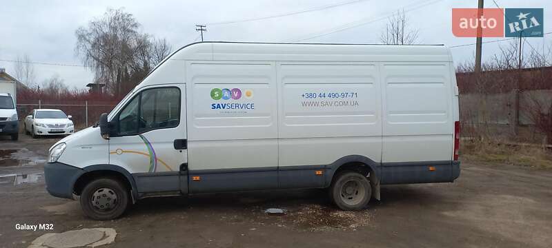 Вантажний фургон Iveco Daily 2012 в Львові