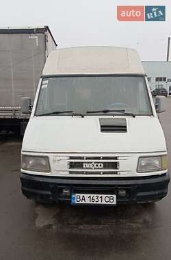 Пригородный автобус Iveco Daily 2000 в Киеве