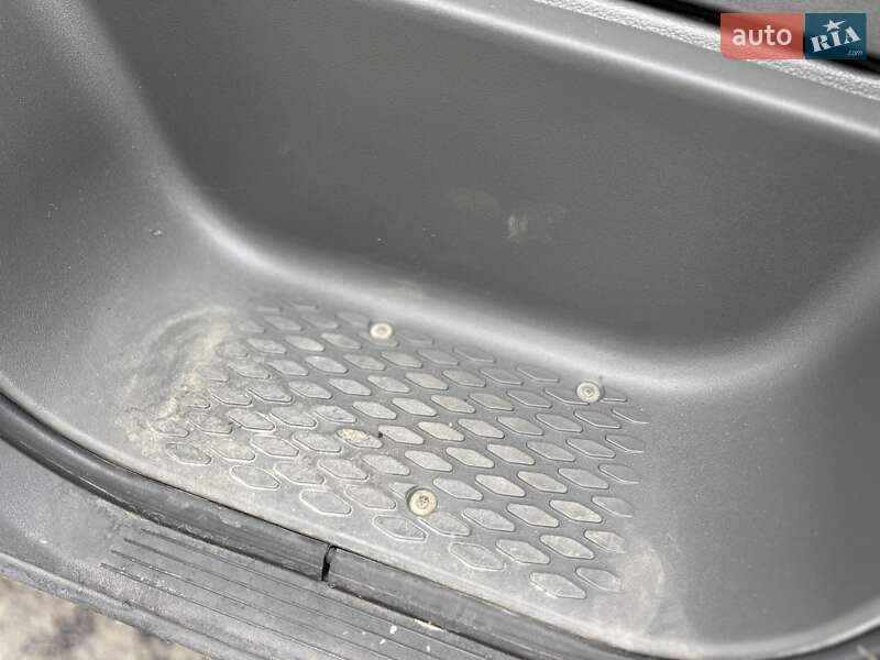 Микроавтобус грузовой (до 3,5т) Iveco Daily 2012 в Мукачево