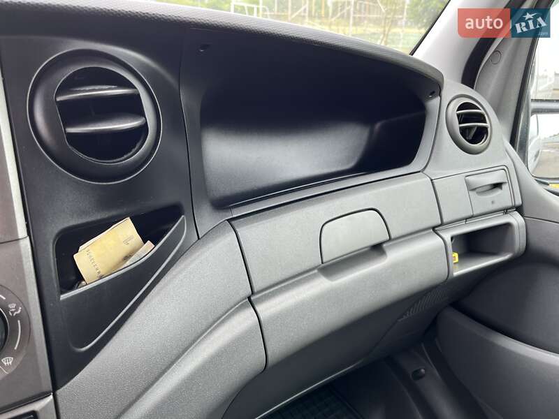 Микроавтобус грузовой (до 3,5т) Iveco Daily 2012 в Мукачево