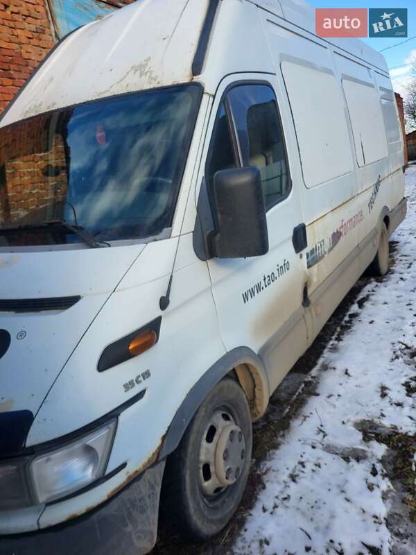 Грузовой фургон Iveco Daily 2002 в Ивано-Франковске