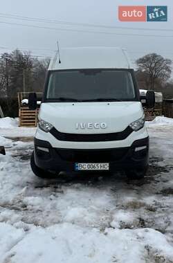 Вантажопасажирський фургон Iveco Daily 2016 в Львові