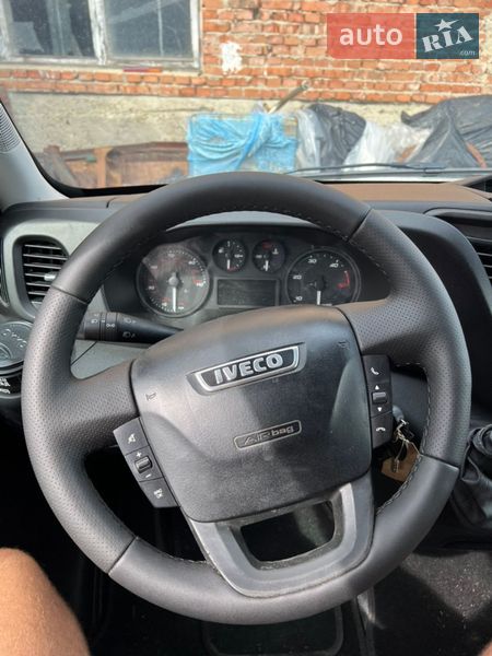 Вантажний фургон Iveco Daily 2015 в Самборі