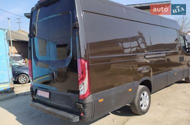 Вантажний фургон Iveco Daily 2021 в Рівному