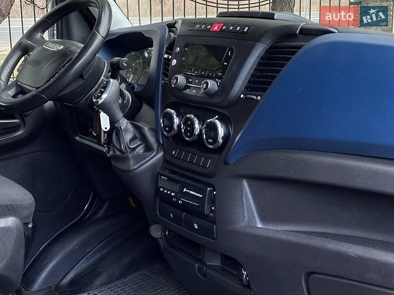 Автовоз Iveco Daily 2018 в Рівному