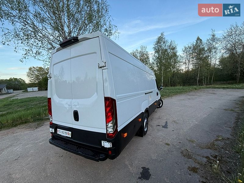 Грузовой фургон Iveco Daily 2016 в Трускавце