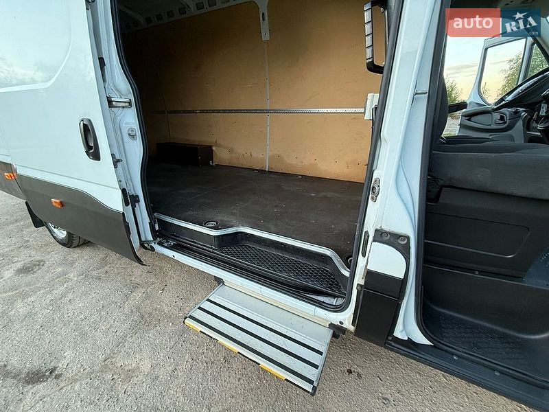 Грузовой фургон Iveco Daily 2016 в Трускавце