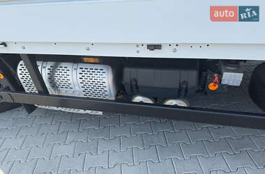 Грузовой фургон Iveco EuroCargo 2015 в 