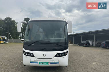 Туристичний / Міжміський автобус Iveco EuroCargo 2009 в Чернівцях