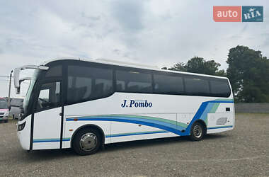 Туристичний / Міжміський автобус Iveco EuroCargo 2009 в Чернівцях