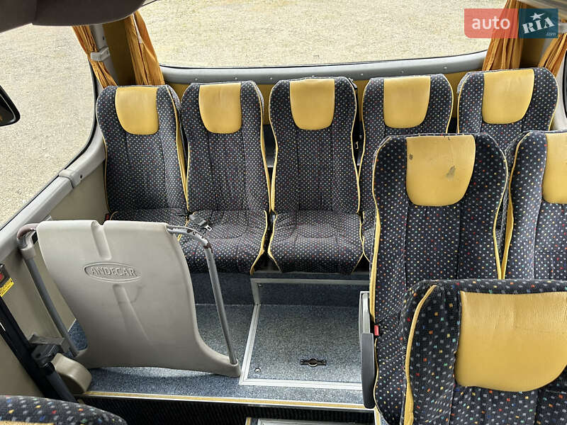 Туристичний / Міжміський автобус Iveco EuroCargo 2009 в Чернівцях