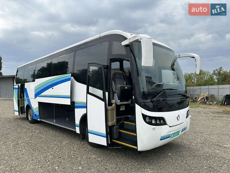 Туристичний / Міжміський автобус Iveco EuroCargo 2009 в Чернівцях