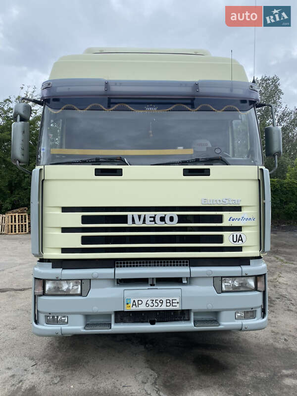 Тягач Iveco EuroStar 2002 в 