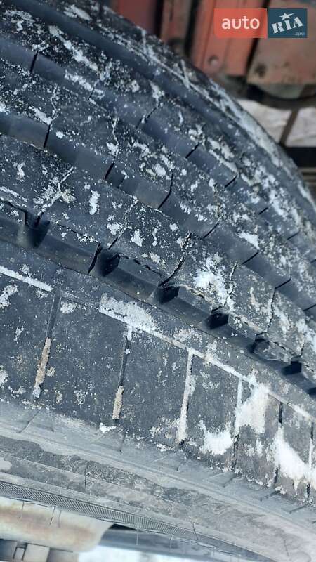 Грузовой фургон Iveco EuroTech 1995 в Ровно