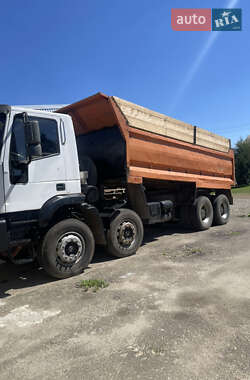 Самосвал Iveco EuroTrakker 2000 в 