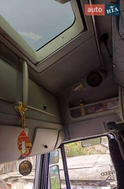 Тягач Iveco Magirus 2004 в 