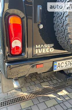 Внедорожник / Кроссовер Iveco Massif 2009 в 
