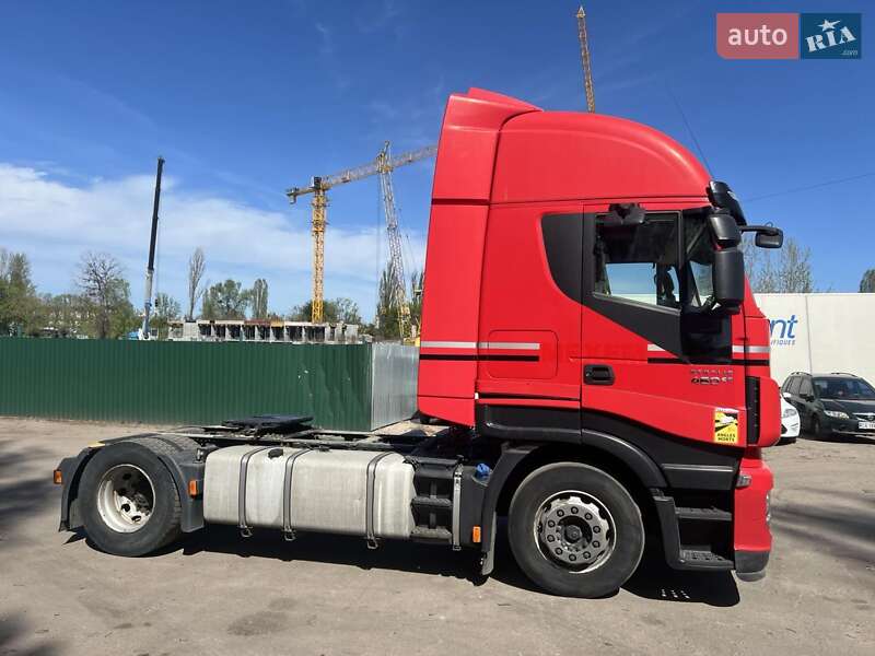 Тягач Iveco Stralis 2015 в Киеве