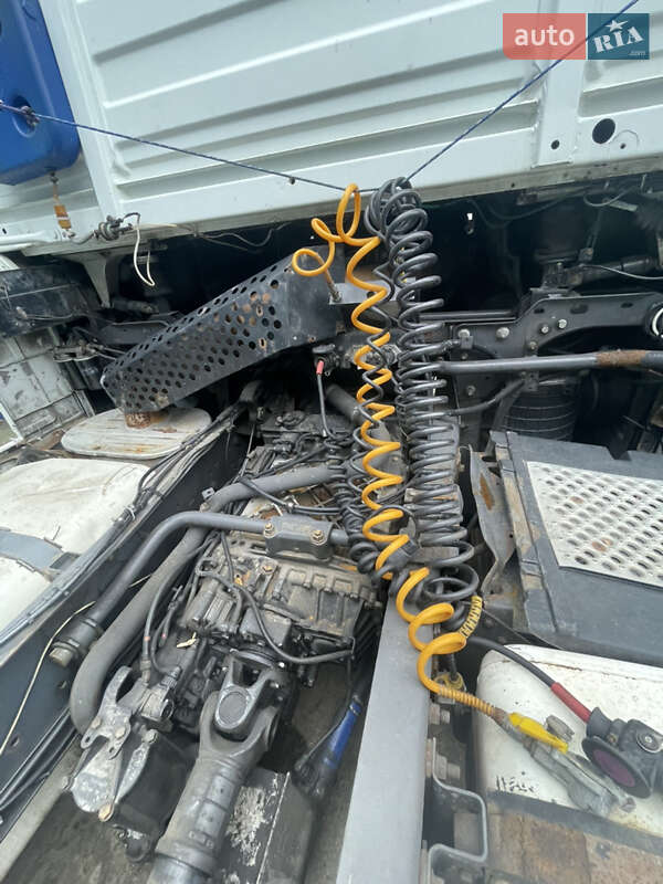 Контейнеровоз Iveco Stralis 2010 в Львові