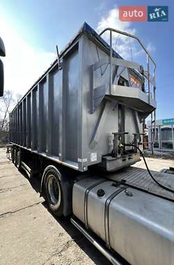 Тягач Iveco Stralis 2014 в 