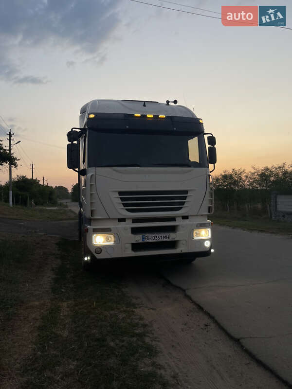 Зерновоз Iveco Stralis 2004 в Одесі фото Зерновоз Iveco Stralis 2004 в Одесі