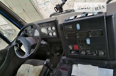 Самоскид Iveco Trakker 2001 в 