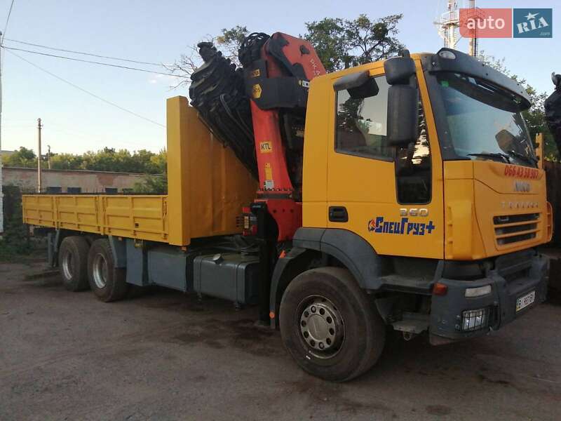 Кран-маніпулятор Iveco Trakker 2005 в Гадячі