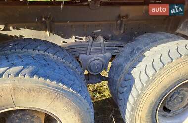 Самосвал Iveco Trakker 2010 в 