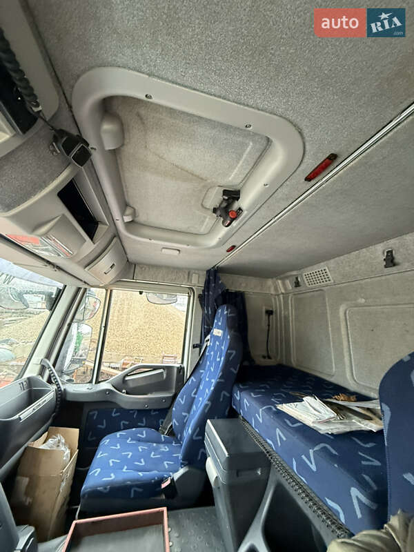 Самосвал Iveco Trakker 2011 в Долине