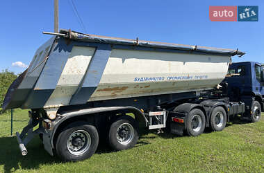 Самосвал Iveco Trakker 2007 в 