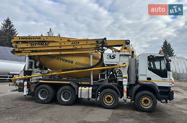 Бетононасос Iveco Trakker 2007 в Чернівцях