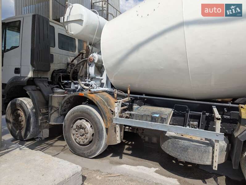 Бетономешалка (Миксер) Iveco Trakker 2006 в Киеве фото 7 Бетономешалка (Миксер) Iveco Trakker 2006 в Киеве