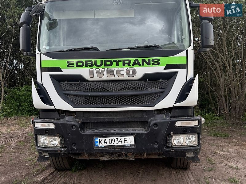 2013 Iveco Trakker, VIN WJME3TSS60C270433:plate — фото 1 (autoria)